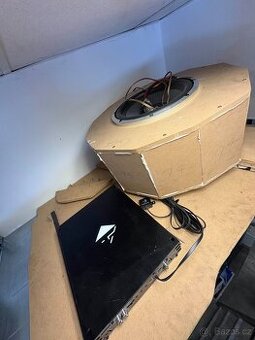 Subwoofer + Zesilovač HELIX - Hodna Civic Type-R EP3