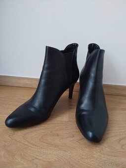 Kožené kozačky, vel. 40, jako nové