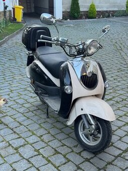 SKÚTR ZNEN RETRO - 1