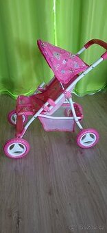 Kočárek pro panenky