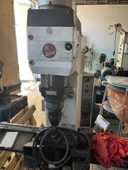 Nýtovací stroj Bodmer Küsnacht