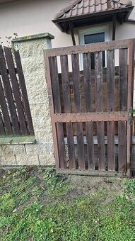 Prodám  2 x vrata 2 x vrátka