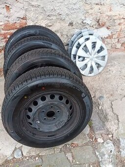 Trazano 195/65/15 celoroční Toyota Corolla sedan 2019+