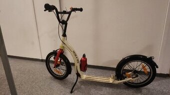 Koloběžka Yedoo Frida & Fred retro vzhled.