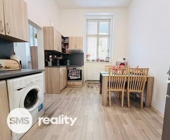 Pronájem prostorného bytu 1+1 v centru Opavy (VOLNÝ OD 1.2.2