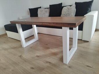 Konferenční stolek za odvoz