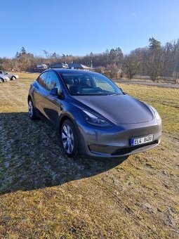Tesla Y AWD Long Range tažné