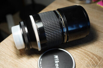 Objektiv Nikon Nikkor 180 mm f/2.8 ED AiS