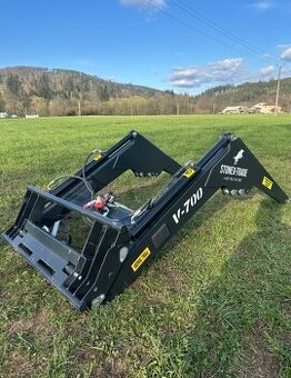 Čelní nakladač na traktor HYDRATRAC 700