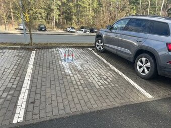 Pronájem parkovací stání Plzeň Valcha