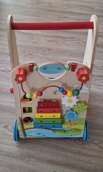 Dřevěné naučné chodìtko