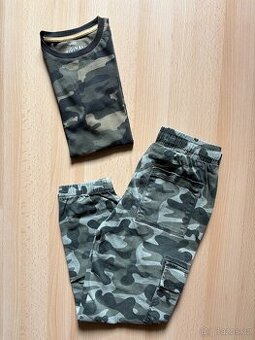 Maskáčové triko a kalhoty vel. 140/146