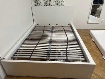 Ikea postel Malm s dvouma úložnými prostory