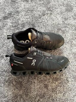 On Running, model Cloud 5 WP, velikost 39.