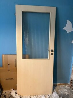 Dveře interiérové Sapelli 4 s kováním, prosklené