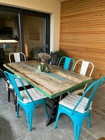 Stůl kombinace dřevo a kov +7 židlí