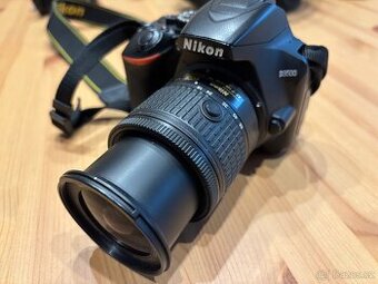 NIKON D3500