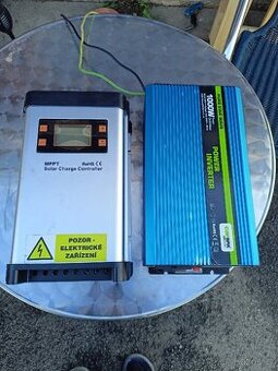 Měnič napětí 24V-220v 1000w + regulátor 12-24v 40ah