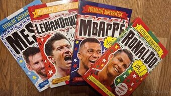 Fotbalové superhvězdy - Rolando Messi Mbappé Lewandowski