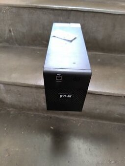 Záložní zdroj Eaton 5E 850i USB (5E850IUSB) černá bez aku