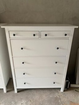 IKEA Hemnes se 6 zásuvkami - bílá lesklá