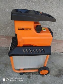 Prodám elektrický Válcový drtič Powersilent 2800 W.