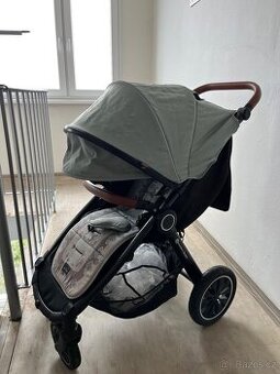 Sportovní kočárek Petite&Mars