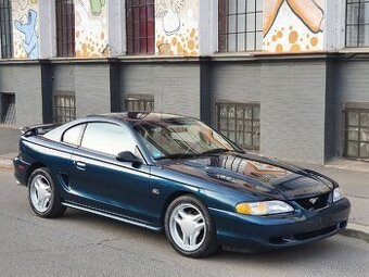 Ford Mustang GT, 5.0l V8 160 kW, 1993, manuál 5 rychlostí