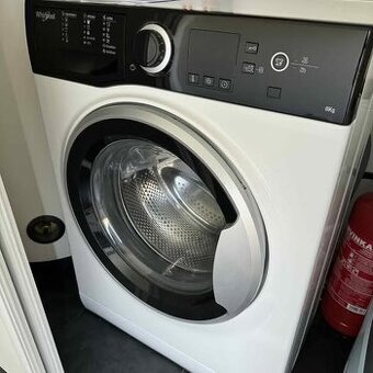 Nepoužitá pračka Whirlpool
