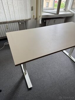 Psací stůl / kancelářský stůl