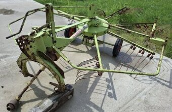 Shrnovač sena Claas