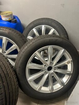 Letní sada alu kol 5x112 r17’ originál VW Passat B8 London