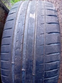 Prodám Sadu pneu 225/45/19