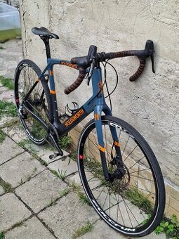 Gravel kolo carbon