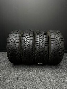Sada pneu Pirelli 215/60/16 95H