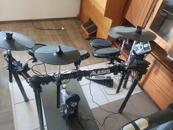 Bicí Alesis DM7X