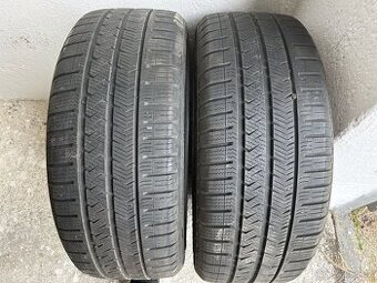 Zimní pneu 205/45/17 Vredestein