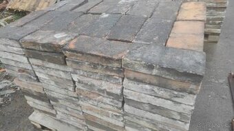 Stará cihlová dlažba, půdovky, půdovka, 69,5 m2