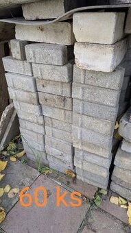 Dlažba terasou a zámková