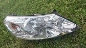 Světlo na dodávku pravé