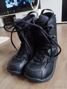 Dětské snowboardové boty vel 33