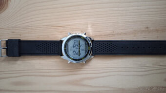 Klasické digitální hodinky