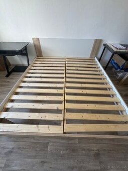 Manželská postel 160×200 cm + 2 stolky