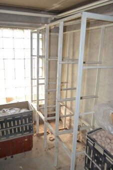 Regál kovový - 4 pole