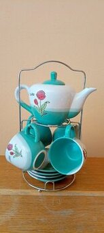 RŮZNÉ konvice a konvičky