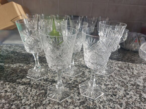 Broušené křišťálové poháry