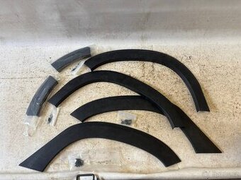 Lemy blatníku Dacia Duster 2