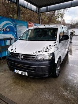 VW transporter 9 míst T5.1 2.0 TDI 75 kw 2013