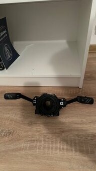 Podvolantový kroužek 5Q1953569 s páčkami