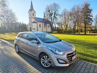 HYUNDAI I30 COMBI 1.6 CRDI 2016 81 kW 95 000 KM NÁJEZD